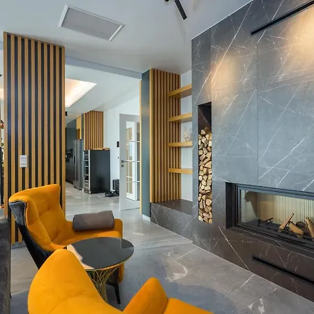 Villa Titanium
